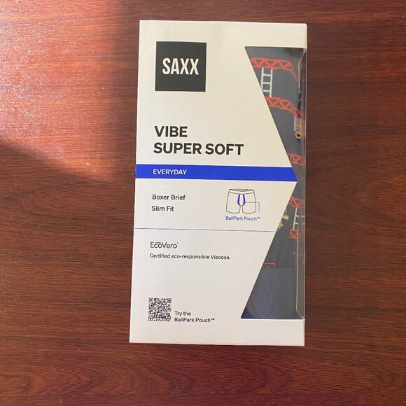 SAXX VIBE Christmas Boxer Briefs “Santa's Workshop” - Picture 3 of 4